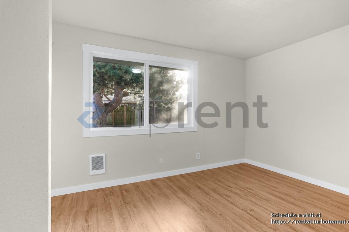 Building Photo - 1502 Kirkland Ave NE