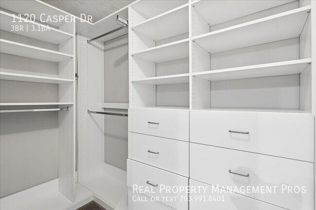 Building Photo - 1120 Casper Dr