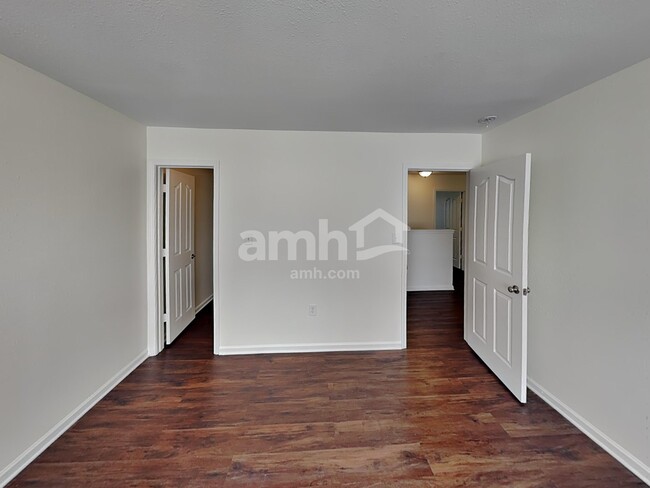 Building Photo - 14718 Watertrace Dr