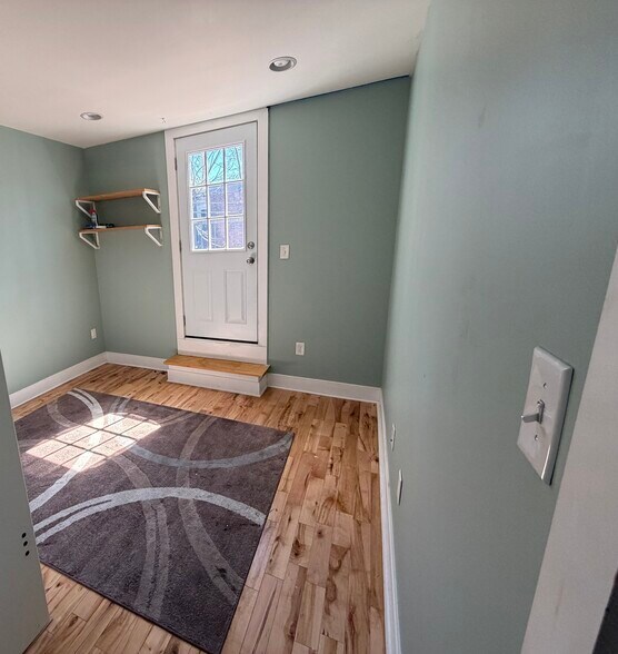 Building Photo - 3034 Baltz St