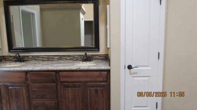 Building Photo - 3 bedroom 2 bathroom 2 car garage + 60FT R...