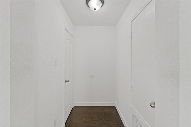Building Photo - 5311 Freestone Dr
