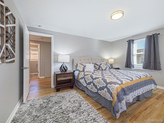 Building Photo - 421 S 7th St