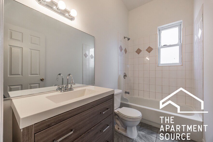 Building Photo - 2112 N Campbell Ave