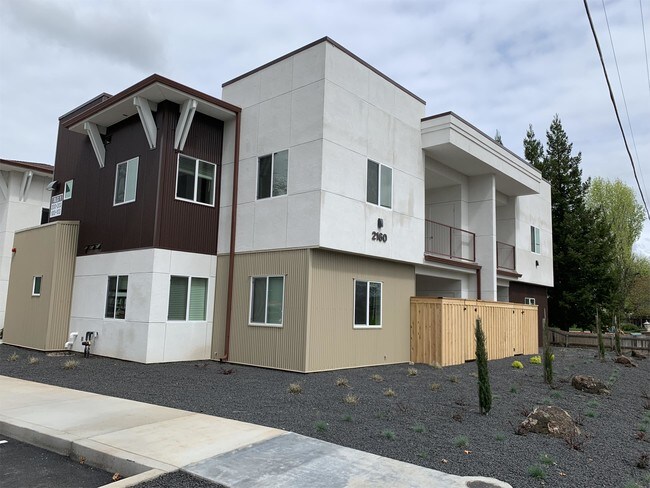 Building Photo - 2160 Humboldt Rd