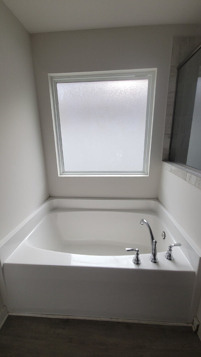 Building Photo - 7203 Chatfield Wy NW