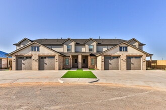 Building Photo - Like-New Modern Townhomes in Cooper ISD!