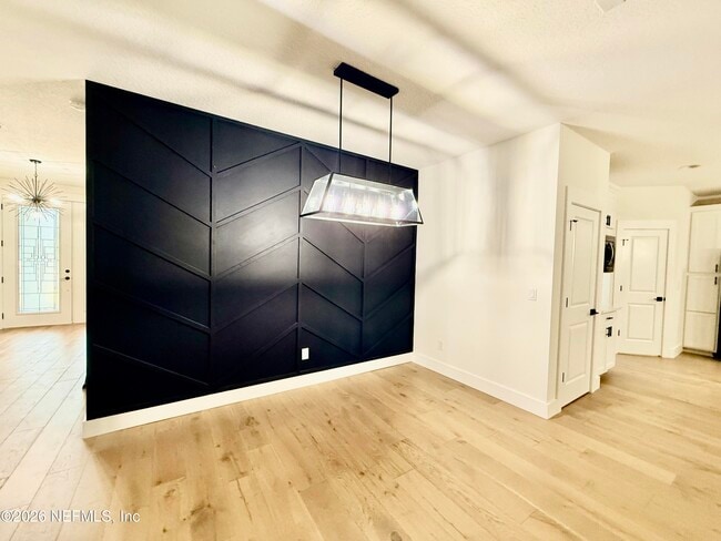 Building Photo - 154 Kiwi Palm Ct