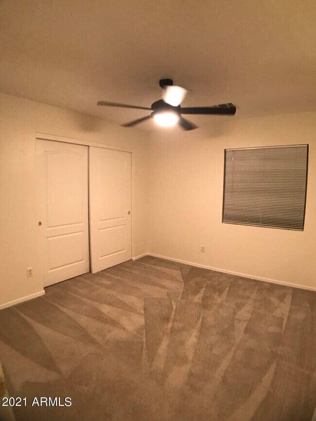 Building Photo - 17584 W Acacia Ct