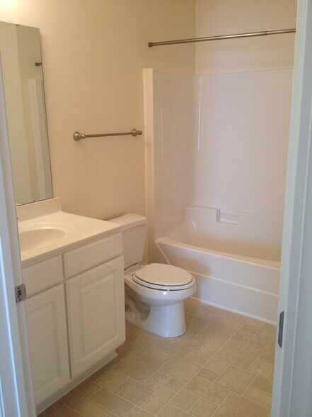 Spare Bathroom - 100 Gateway Condos Drive