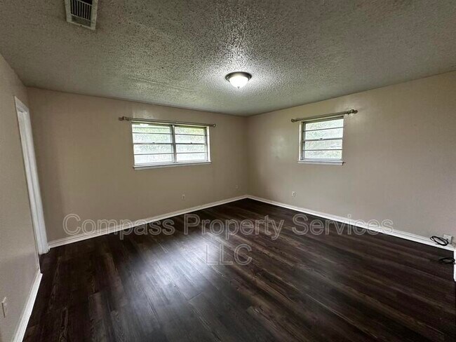 Building Photo - 179 Weldon Dr