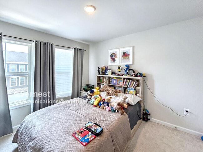 Building Photo - 3817 Drayton Ct