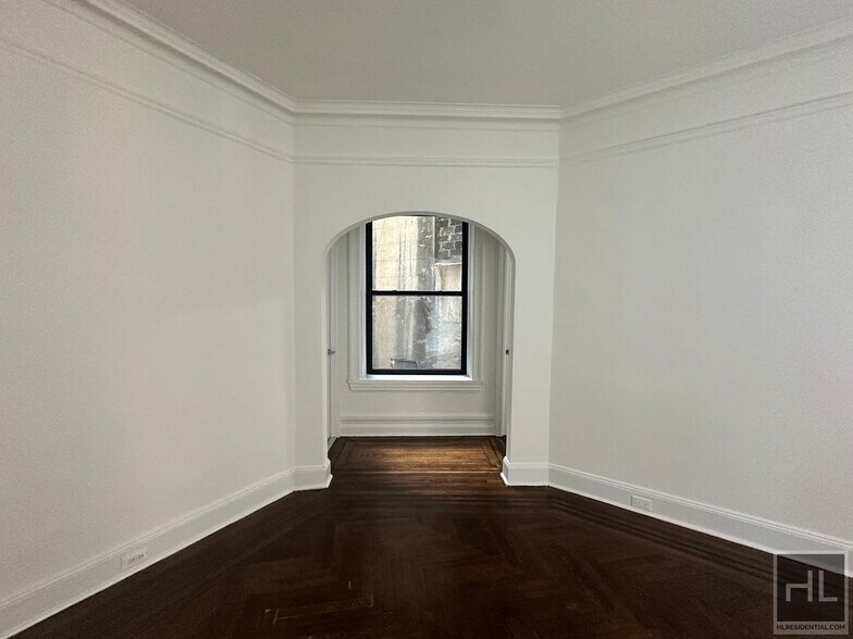 Primary Photo - WEST 72 STREET