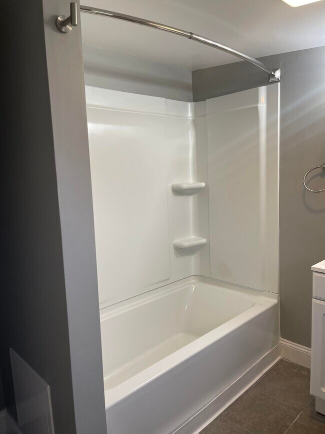 Building Photo - 202 Jefferson St