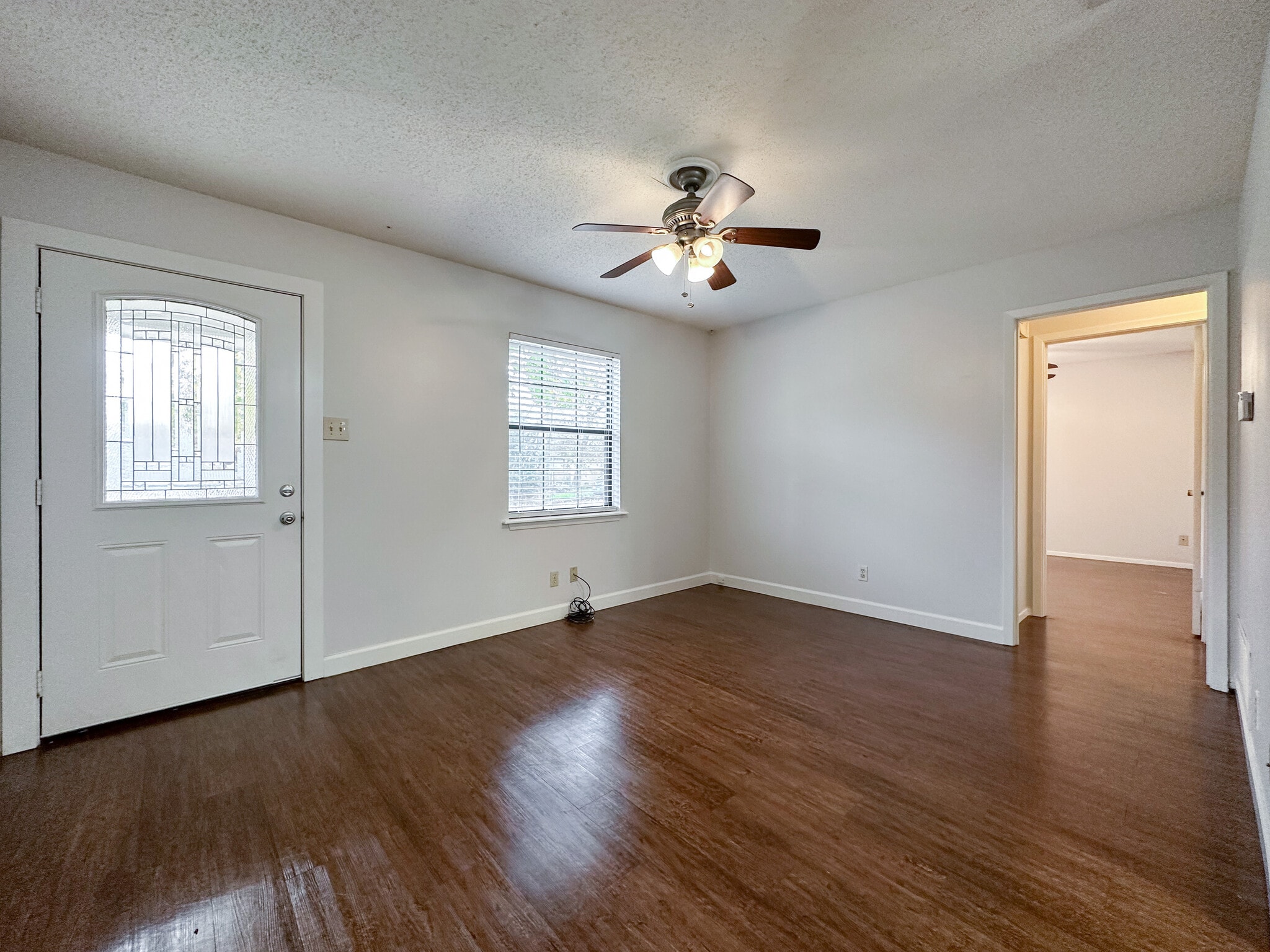 living room - 406 E Wells St