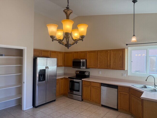 Building Photo - 8984 N Clover Way