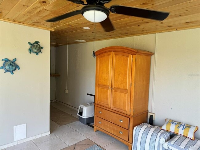 Building Photo - 2811 Poinciana Ct