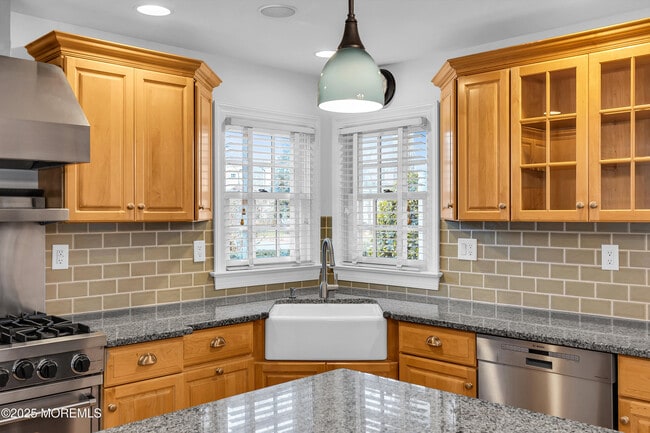 Building Photo - 20 Rosalie Ave