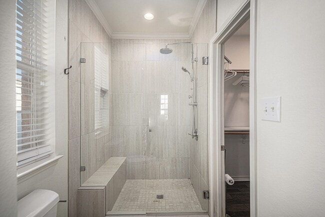 Building Photo - Downtown Fort Worth Condo with Office!