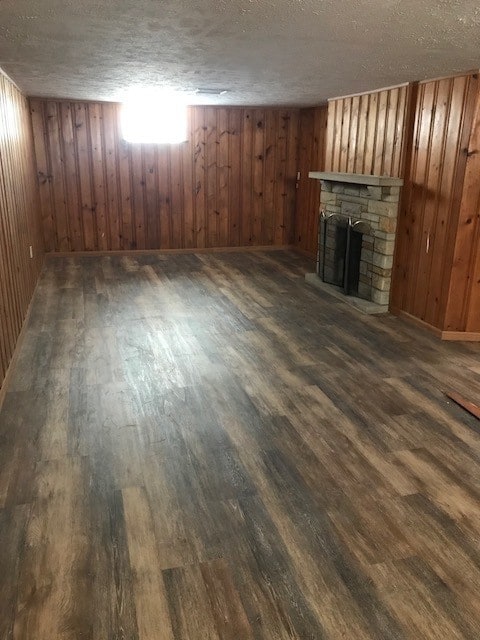 Building Photo - New to Euclid Ohio!