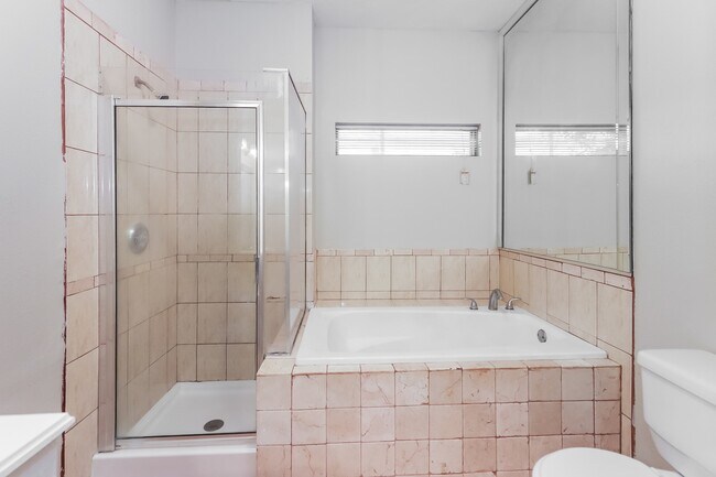 Building Photo - 1443 Autumn Dawn Ct