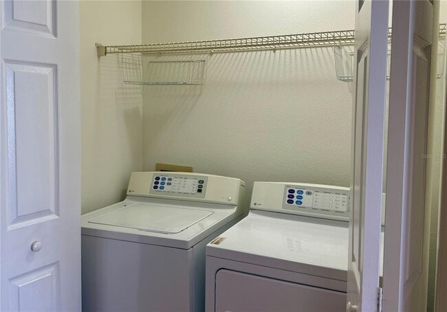 Building Photo - 800 S Dakota Ave