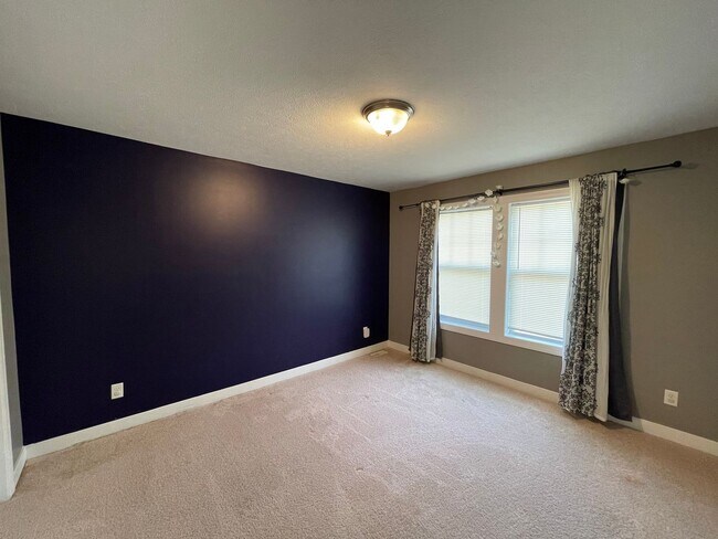 Building Photo - Four Bedroom Home in Kalamazoo