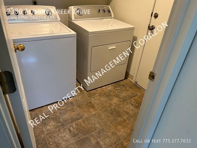Building Photo - 2380 Almond Creek Dr