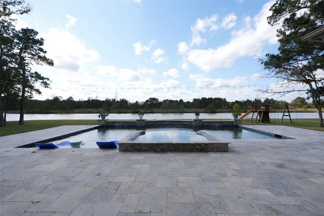 Building Photo - 32726 Tall Oaks Way