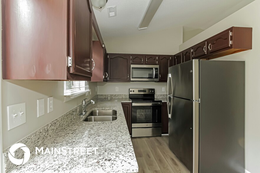 Building Photo - 5655 Leatherwood Ln