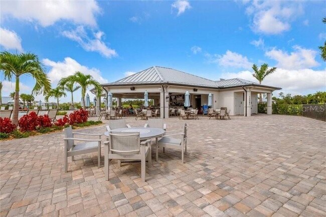 Building Photo - 14071 Heritage Landing Blvd
