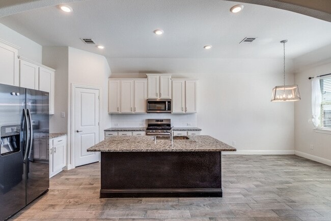 Building Photo - 6224 Cheshire St