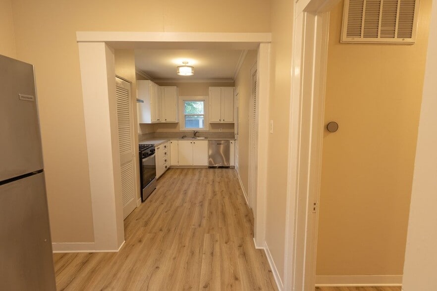 Building Photo - 2714 Morrow Ave