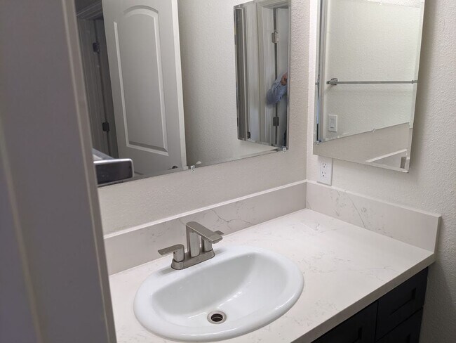 Building Photo - 55 Stenner St