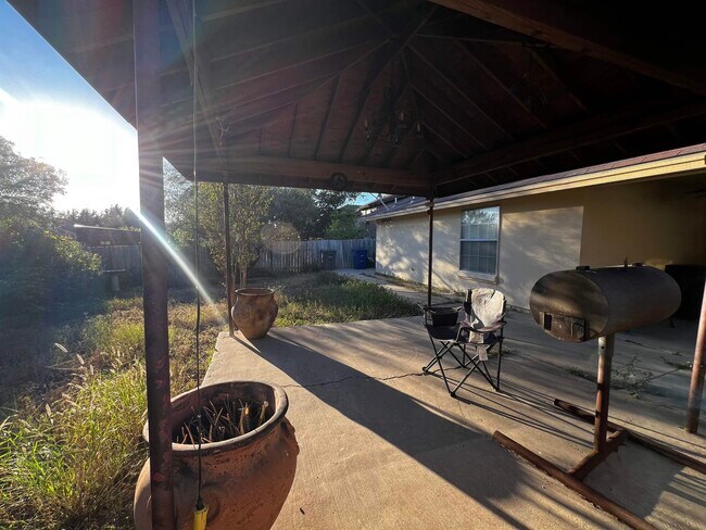 Building Photo - 307 Hancock Ct