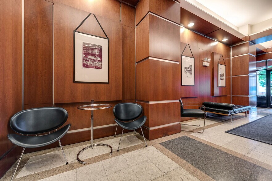 Building Photo - 5 E 14th Pl