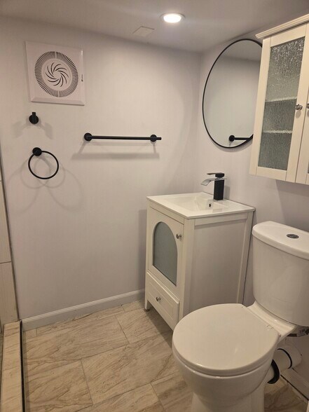 Building Photo - 3408 Goodman St