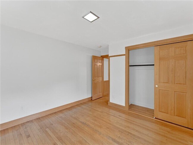 Building Photo - 239 Bulgarmarsh Rd