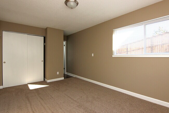 Interior Photo - Baird street Apartments