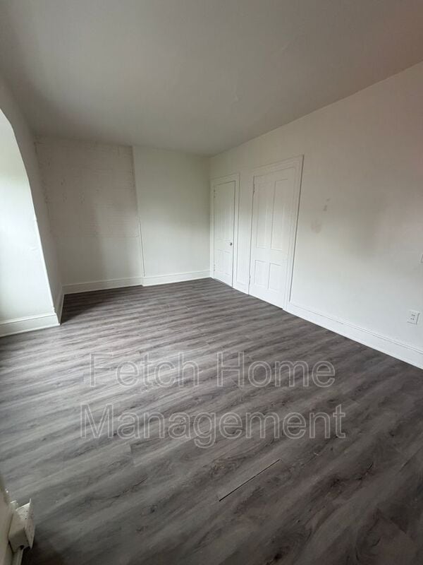 Building Photo - 441 W Orange St