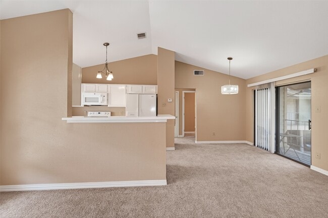 Building Photo - 2211 S Kirkwood Rd