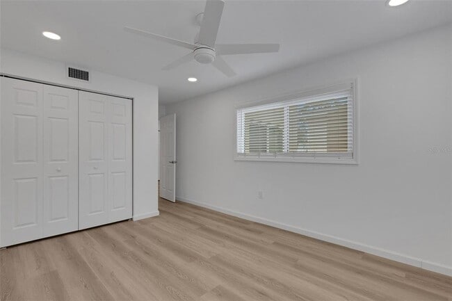 Building Photo - 2826 W Rainbow Cir