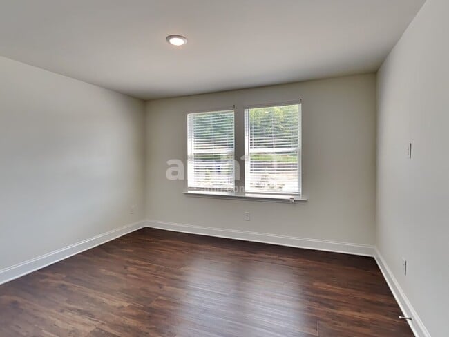 Building Photo - 608 Alcovy Walk Dr