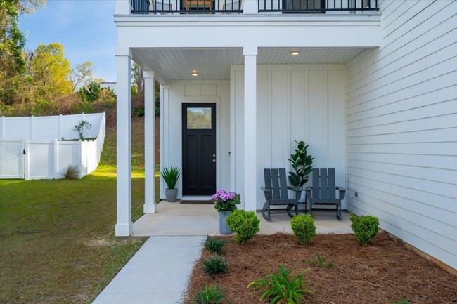 Building Photo - 5712 Bascom Ln