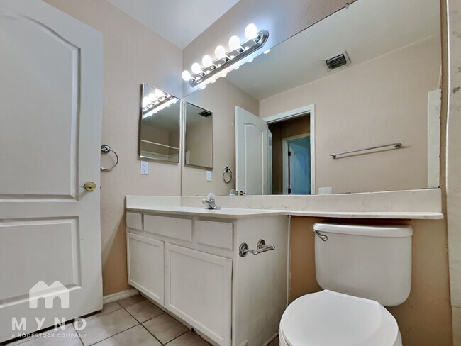 Building Photo - 3434 W Desert Bend Loop