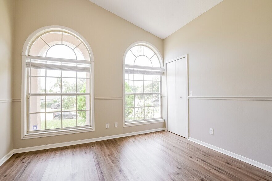 Building Photo - 1206 Sheeler Hills Dr