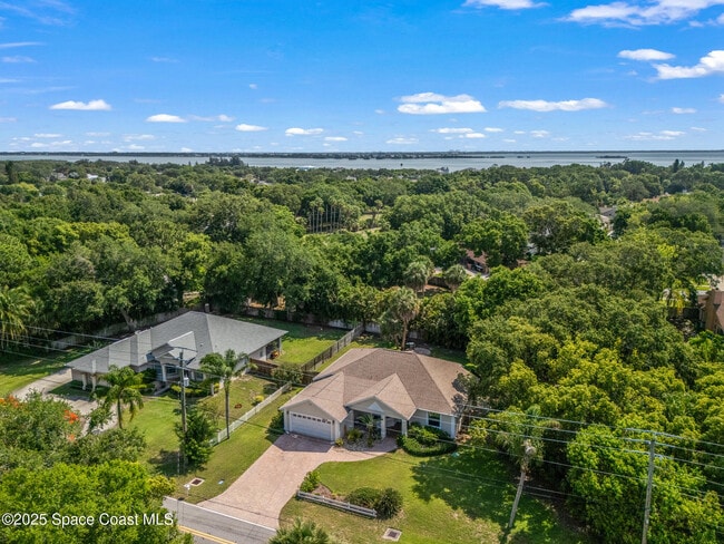 Building Photo - 3828 S Tropical Trail