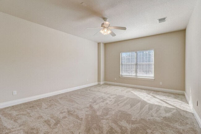 Building Photo - July Move-In Special - Spring Branch Oasis...