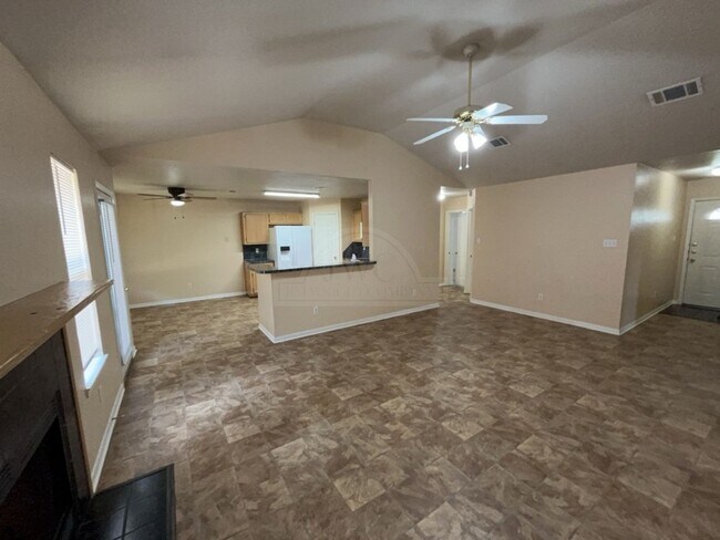 Building Photo - 2707 Casey Dr