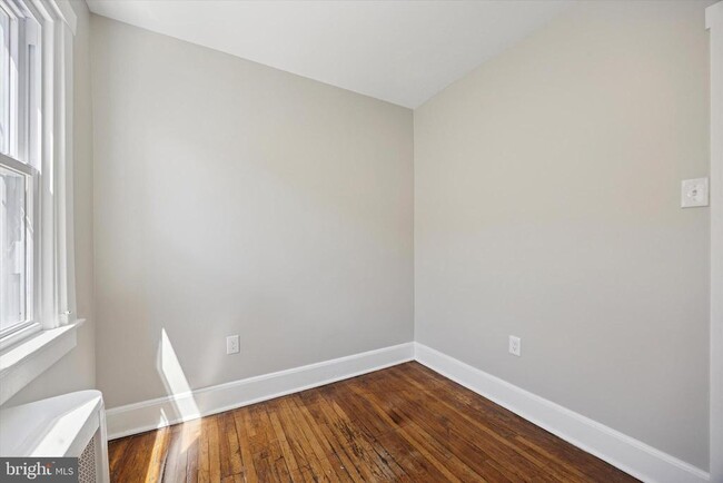 Building Photo - 241 Haverford Ave